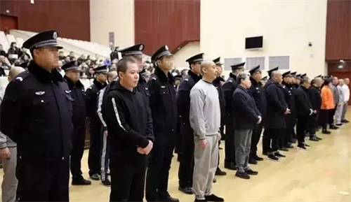 山西黑老大任爱军覆灭记:暴力敛财12亿,却最终栽在一个女人手里