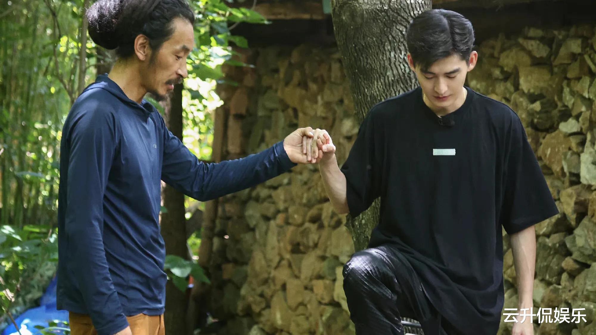 张翰|明星张翰最近有点烦，先是影视作品被下架，真人秀戏份也被删除