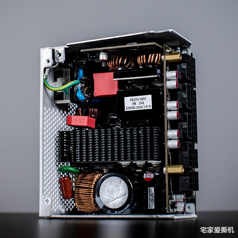 白金|小而美 满血旗舰,艾湃电竞SFX 白金系列电源正式上市