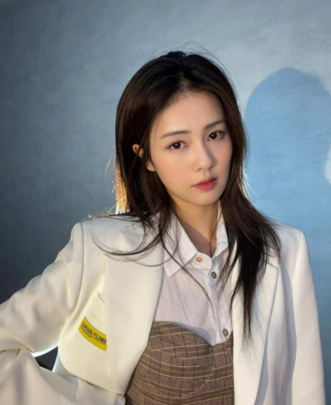 王珞丹|5对撞脸的女明星，同一张脸不可怕，谁不红谁尴尬