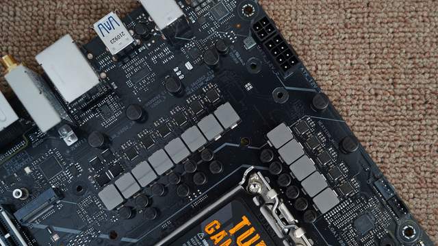 散热器|新一代游戏利器，Intel i5 12490F评测分享