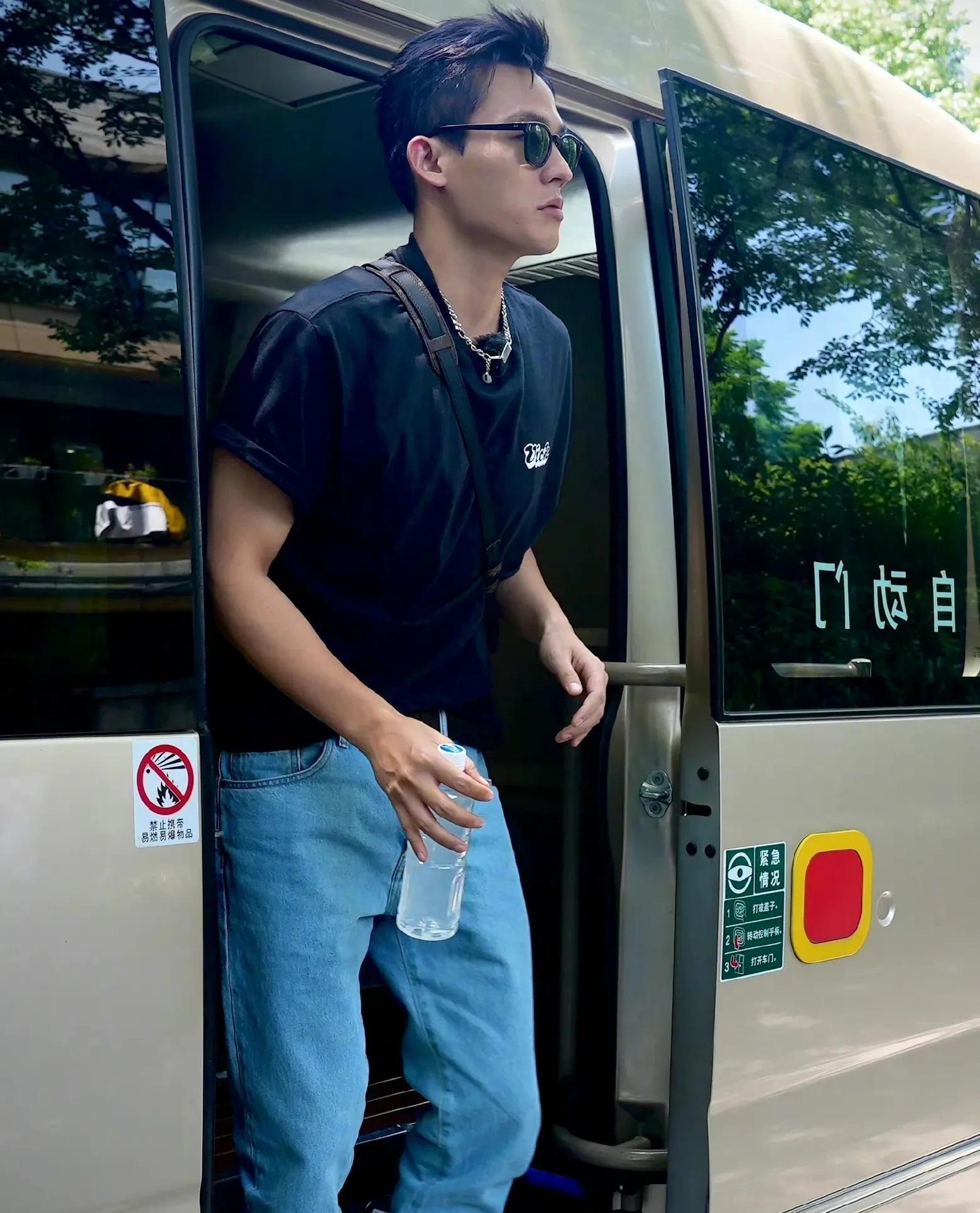 明星|电竞综艺《战至巅峰》即将播出，三十多位明星录制，阵容让人期待