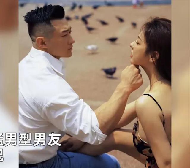 案例:广东一肌肉男夺冠后跪地求婚,女友身材劲爆引发关注!