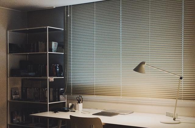 夫妻俩坚持丁克,129不多添置一件家具,沙发也不要,生活很随心