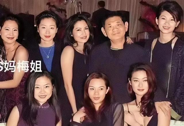 大S|大S妈妈黄春梅，与富豪的合照，揭秘她“柔弱”背后不平凡的人生