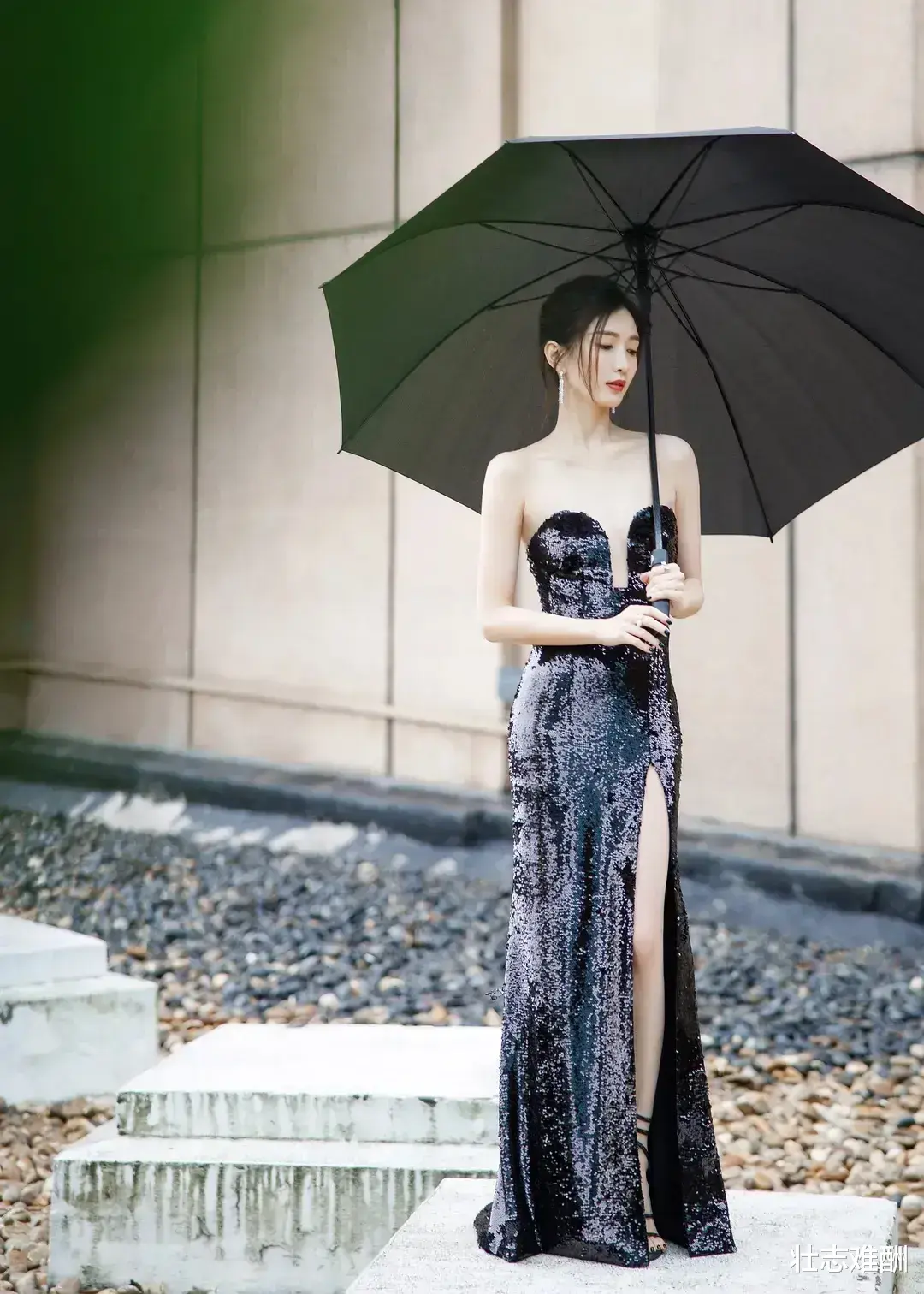 江疏影|一双长腿闯天下,腿比人更著名的女星江疏影