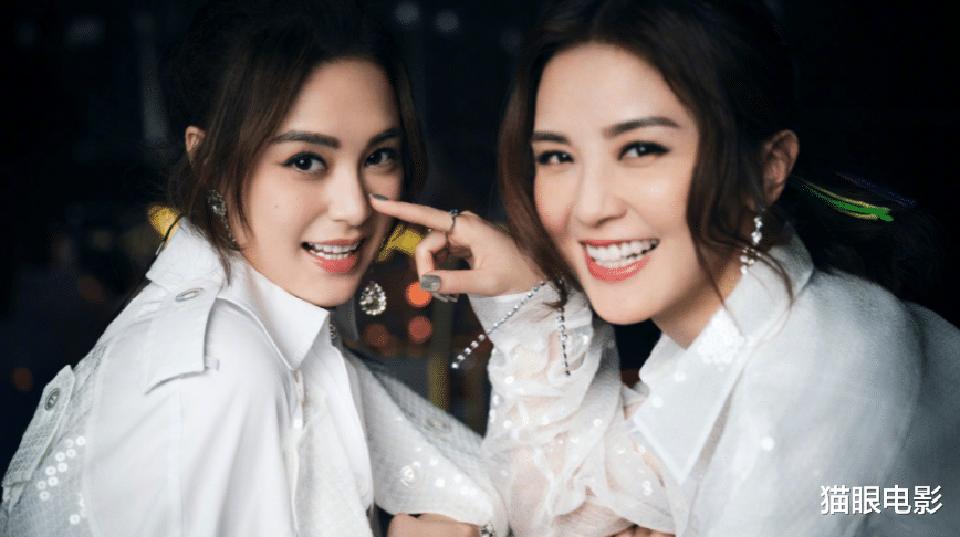 阿娇|阿娇阿Sa合体录浪姐3，穿背心秀马甲线，网友：我的青春回来了