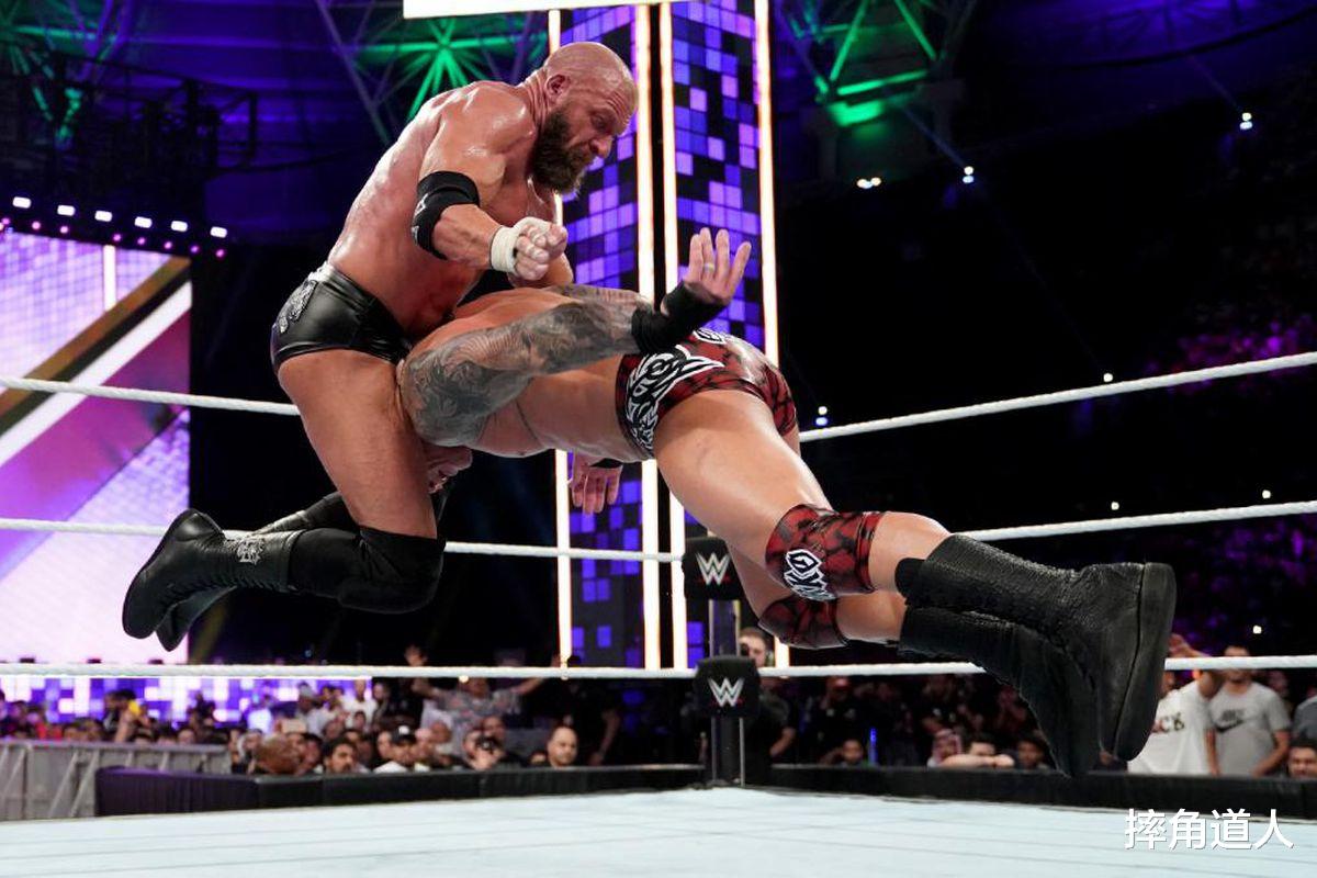 wwe|WWE王大锤正式宣布退役！亲口爆料自己曾出现心脏衰竭