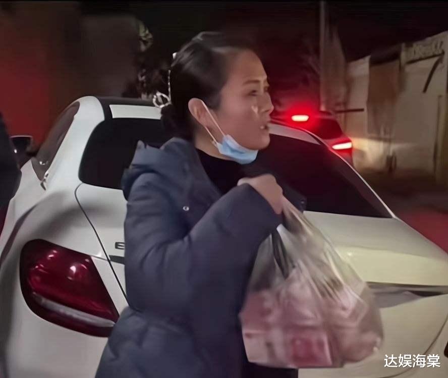 陈亚男|陈亚男两年网红路:嫁到朱家是人生巅峰,婚后一系列反向操作自毁前程