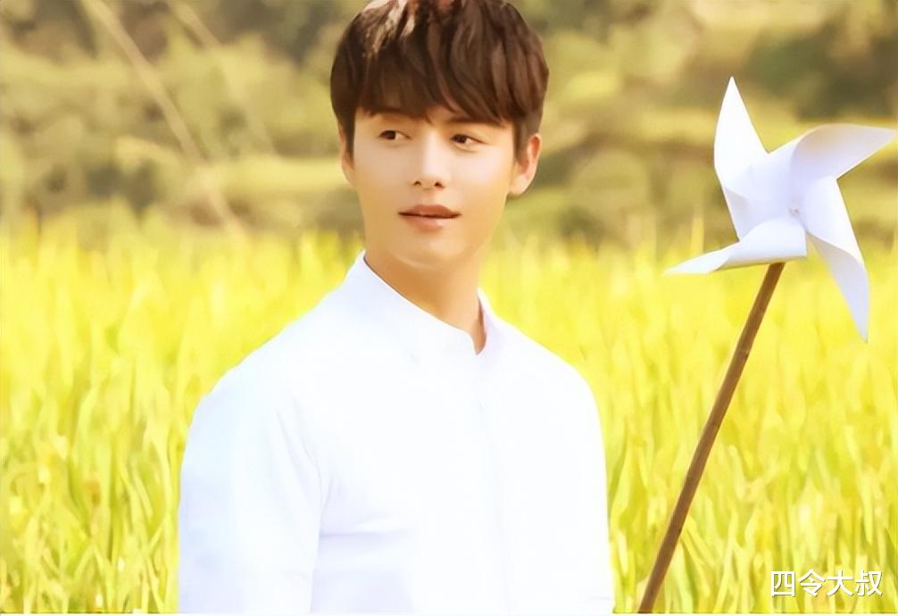 马天宇|马天宇买大米上热搜，成东方甄选榜一大哥，网友：果然社会我宇哥