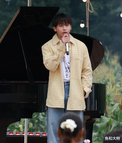 向往6|《向往6》被曝全员回归，首位飞行嘉宾是00花，杨紫有望二次返场