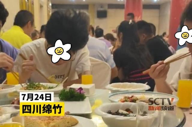 弟弟办升学宴,把姐姐和自己男同学安排一桌,网友:为姐姐操碎心