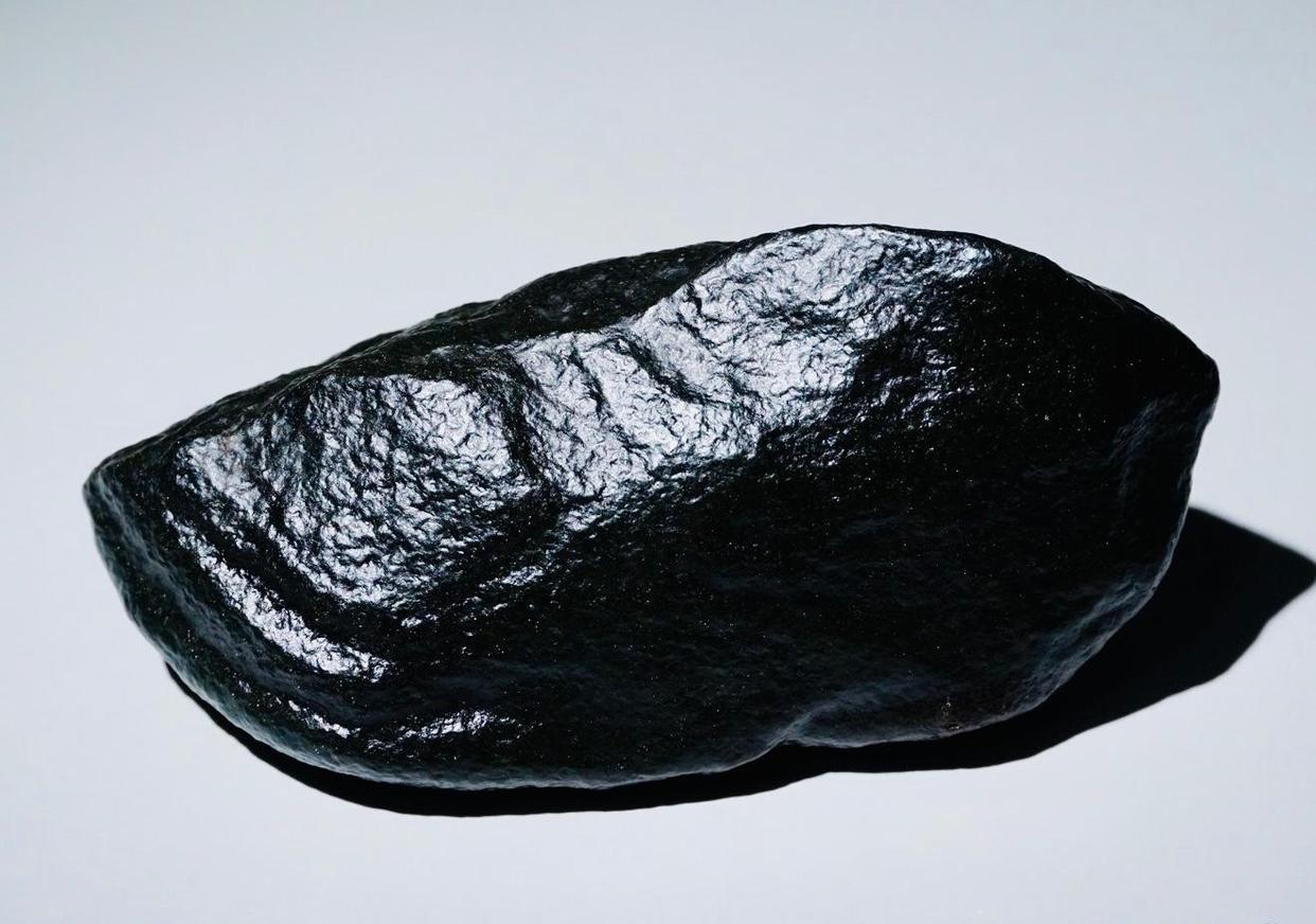 文玩|文玩市场寒冬，大量玉商转行！为什么和田玉价格却依旧保持坚挺？