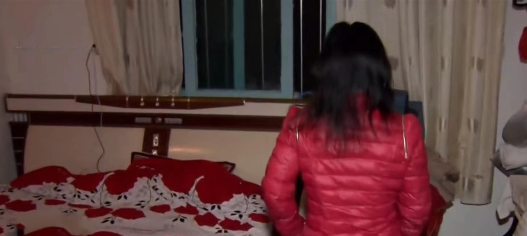65岁老人迷恋38岁离异女,为结婚愿意过户房产,儿子恼羞成怒