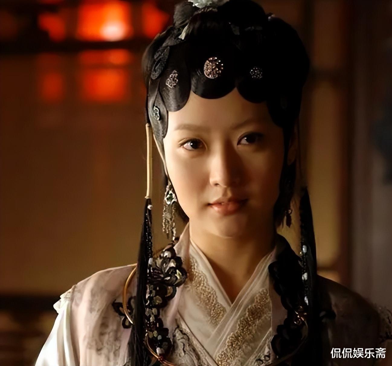 白冰|白冰:被取向成谜的渣男伤透了心,离婚后复出,努力做个坚强妈妈