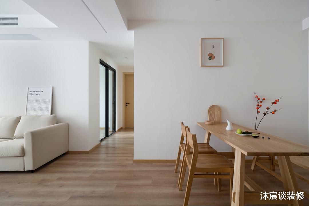 想省钱又要长久不过时,完全可以相信简约原木风,久待而不腻