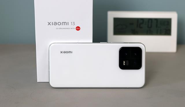 小米科技|小米13首发体验,直屏旗舰为什么说只有它能抗衡iPhone