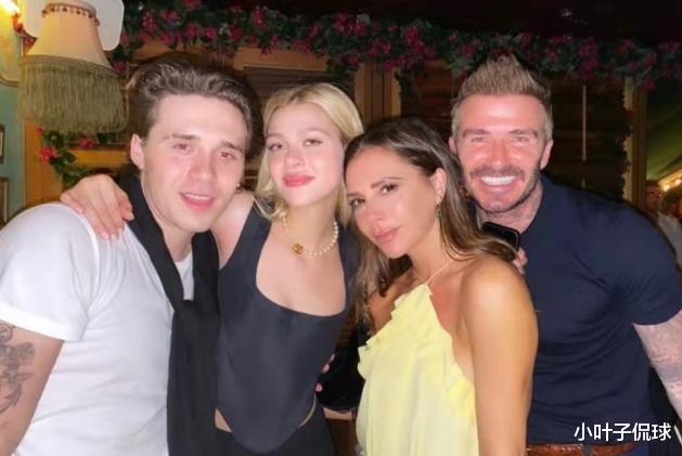 小贝|小贝儿媳妇有多美？1米66身材傲人，颜值比贝嫂还美