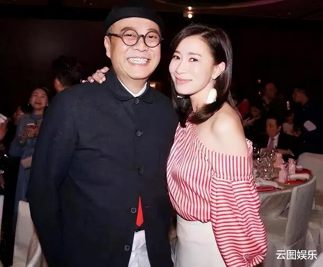 佘诗曼|欧阳震华连续11年为佘诗曼庆生,搂肩贴脸显亲密,祝对方早日脱单