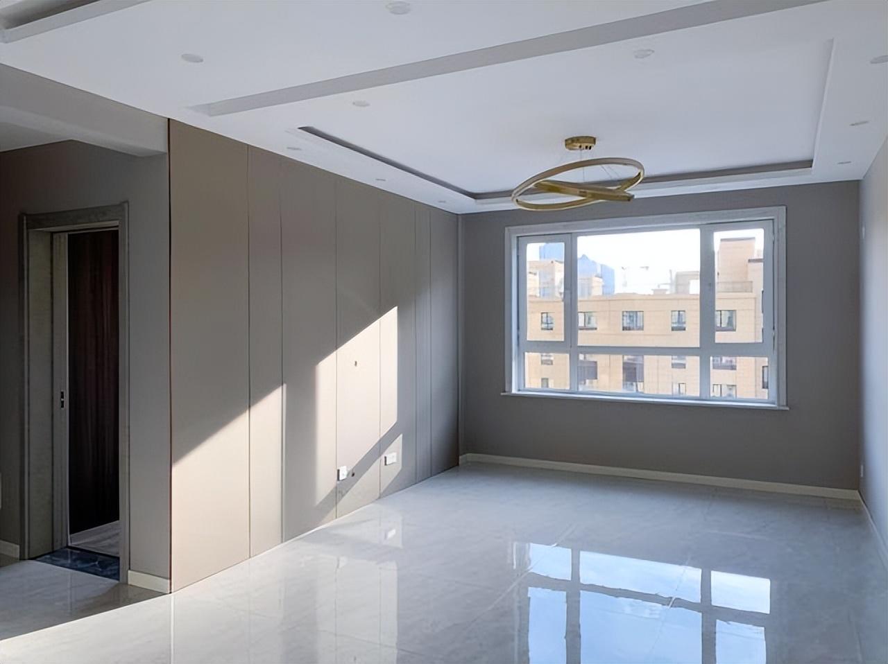 85平现代风二居室,简单开阔的客厅给人一种放松的感觉