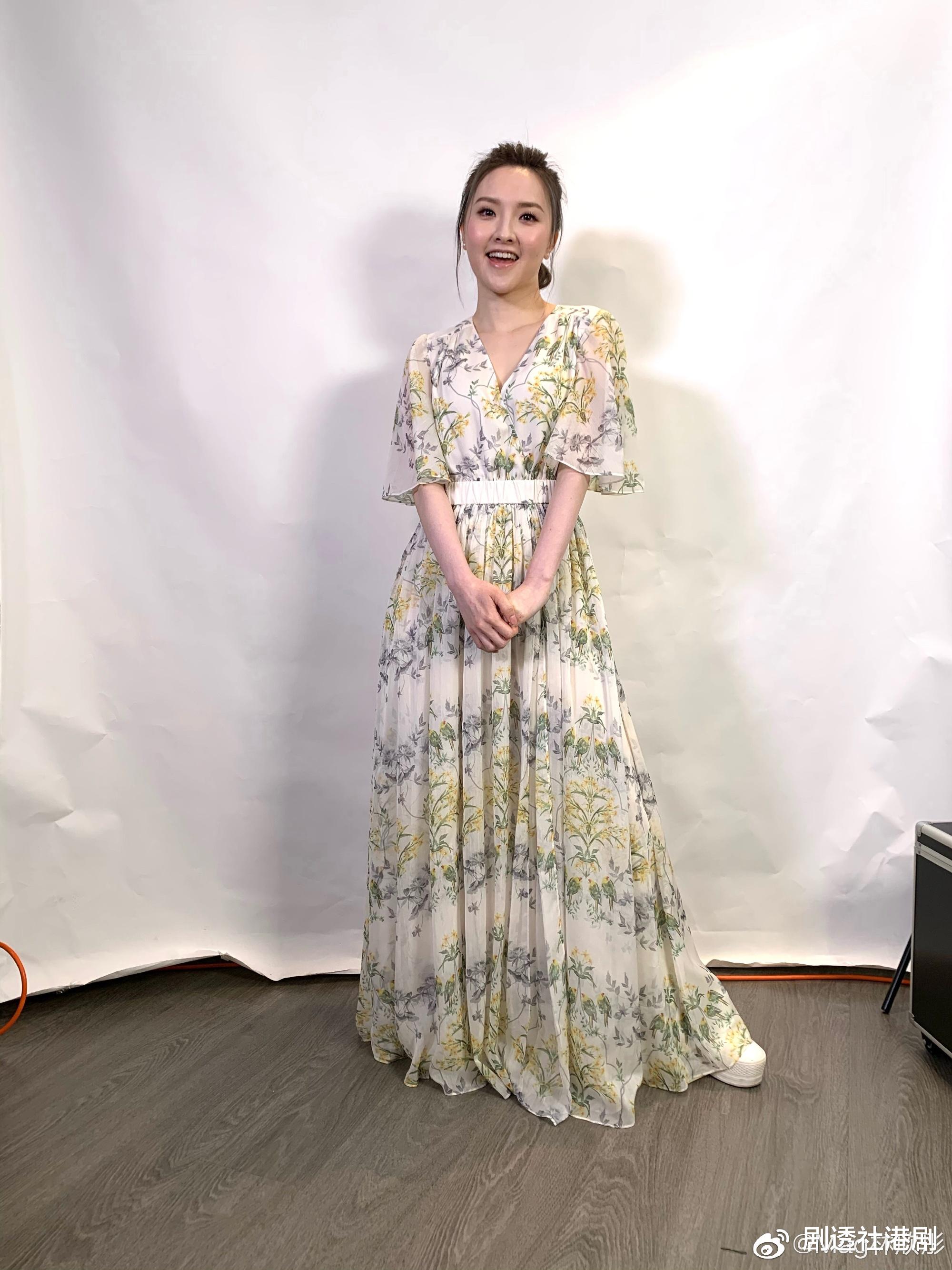 林欣彤|高调晒爱！香港知名歌手首度公开与男友合照，曾多次被指小三上位