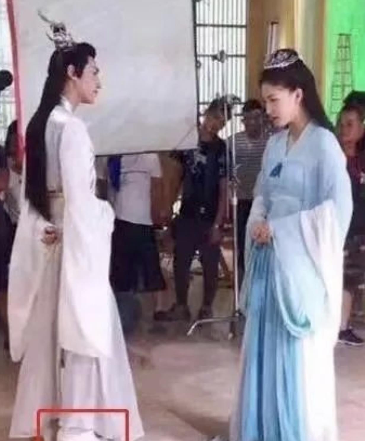 张雨绮|假发、假肩、假眉毛、假屁股，明星的“小心机”为何这么多？