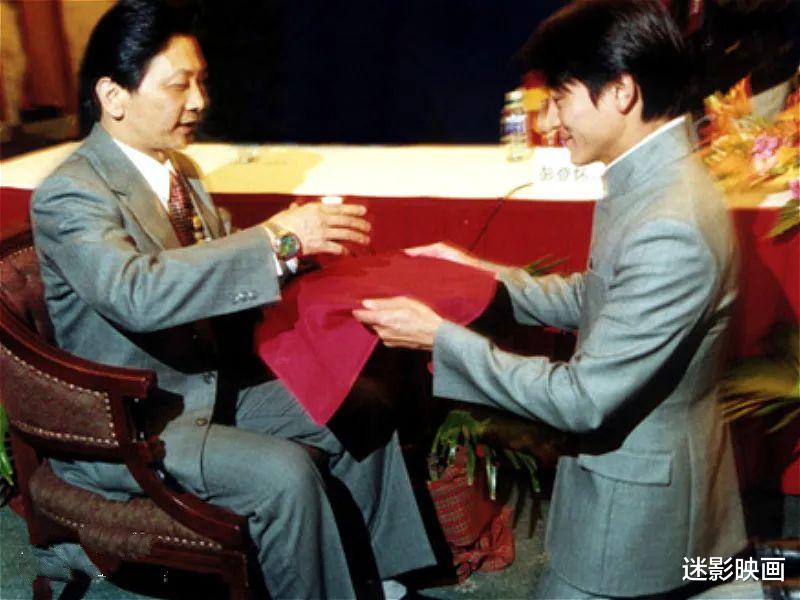 张彻|35年前的老电影,香港票房惨败,内地轰动一时,大师级暴力美学