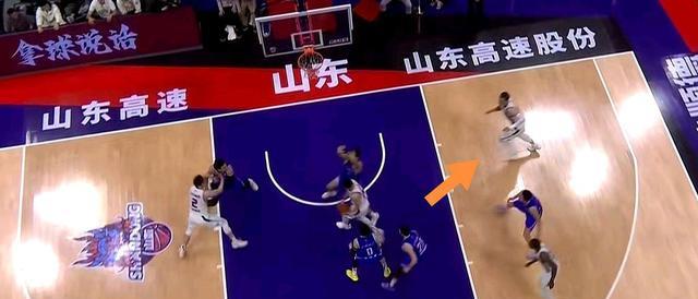 徐长锁|下课吧徐长锁！关键时刻乱弹琴，白白浪费6秒，有谁注意宫鲁鸣眼神