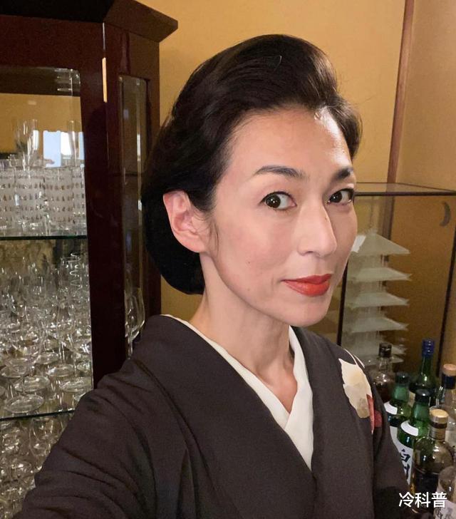 铃木保奈美|56岁铃木保奈美近照，年轻的中国观众里估计很少人知道这位阿姨了