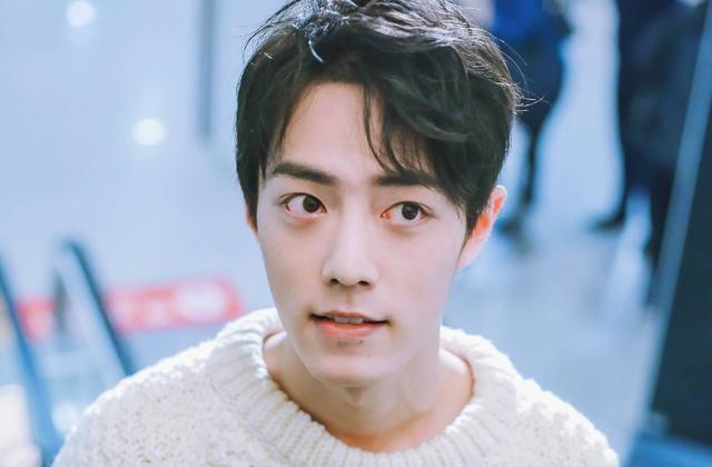 赵露思|肖战发图透露有好事发生，还手握好演员专用饮料，实至名归