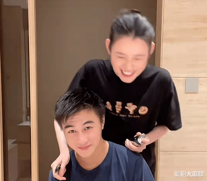 奚梦瑶|奚梦瑶豪宅内景曝光，浴室帮老公剪头欢乐多，肚子圆圆被疑怀三胎