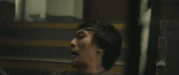 车晓|刚上映的《人蛇大战》,飙升榜第一,怕蛇者误入,满屏都是蛇