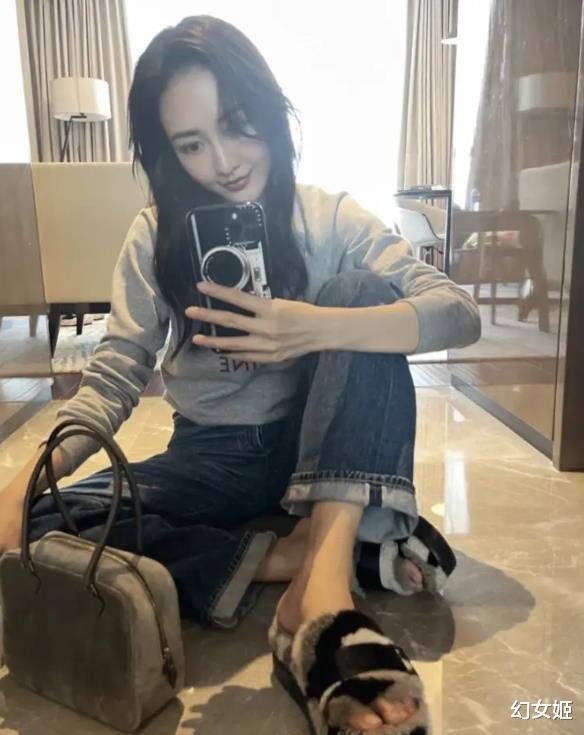 王鸥|王鸥何九华现身剧场看演出,带多名朋友打掩护,网友:一眼认出