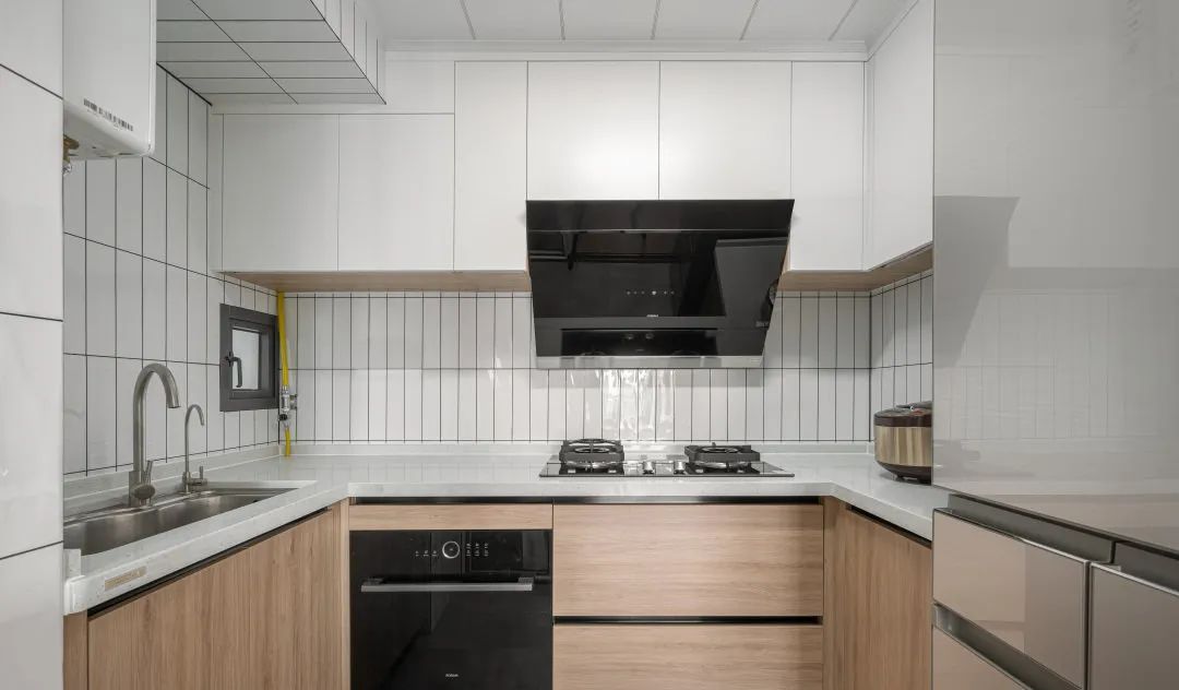 120m2温馨奶油风,半开放式+多功能的小三居,营造治愈系高颜值空间