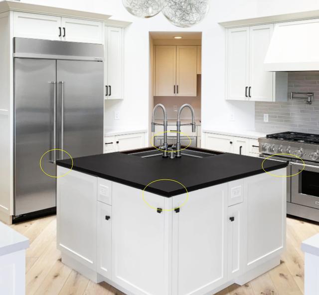 学到一个厨房妙招,不规则水槽如同双槽,装岛台拐角台面充分利用