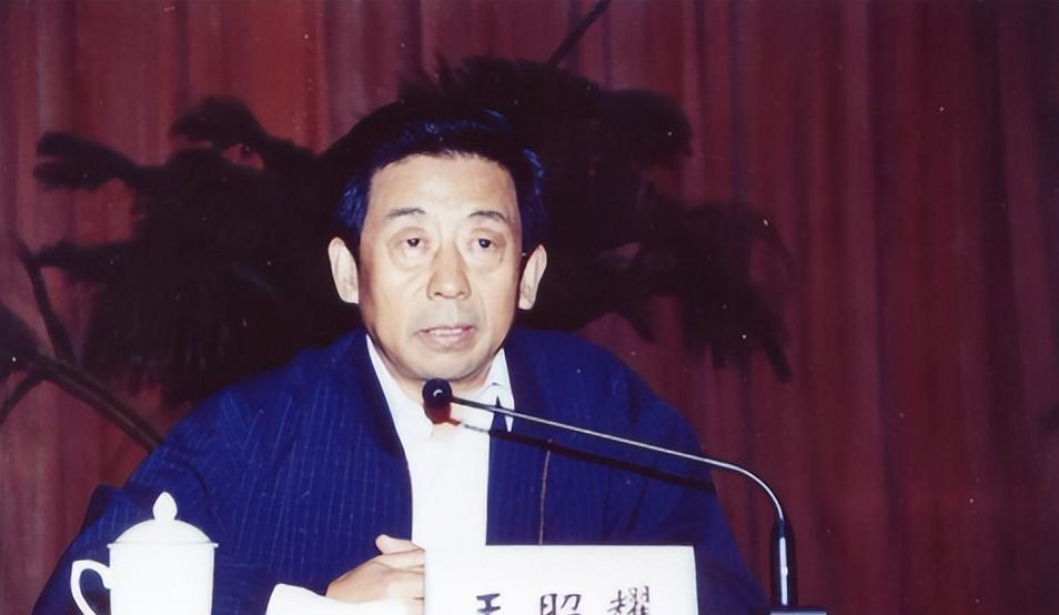2006年,安徽省副市长落马,贪财好色胡作非为,情妇还有编号