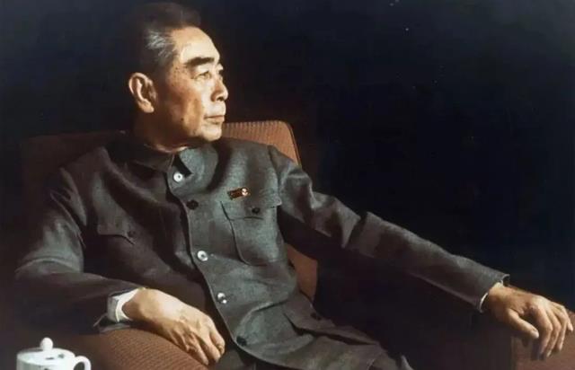 71年周总理就餐,发现氛围不对,下属:国宝被盗,我们不知咋办