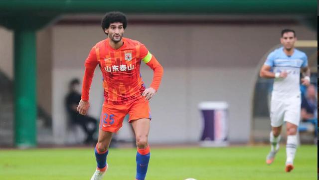 山东泰山不断输球，费莱尼表现不佳，为什么还续约4年？