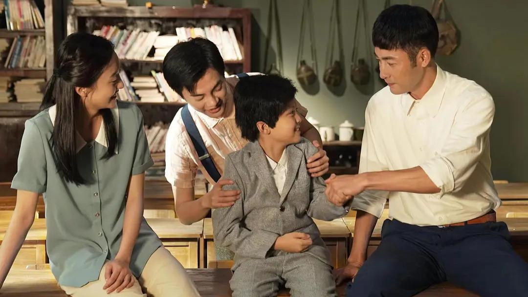 电影|一代人终会老去《我们的岁月》回忆青春校园印记