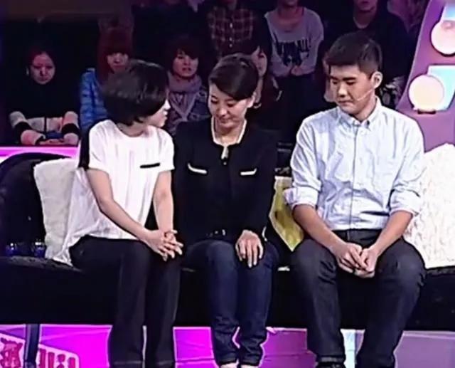 闫学晶|闫学晶：45岁在剧组怀孕，继女劝她放弃，儿子劝她生下来