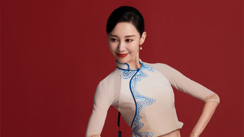 三体|首席舞者朱洁静，翩翩舞姿惊鸿一现，追梦路上的榜样之一
