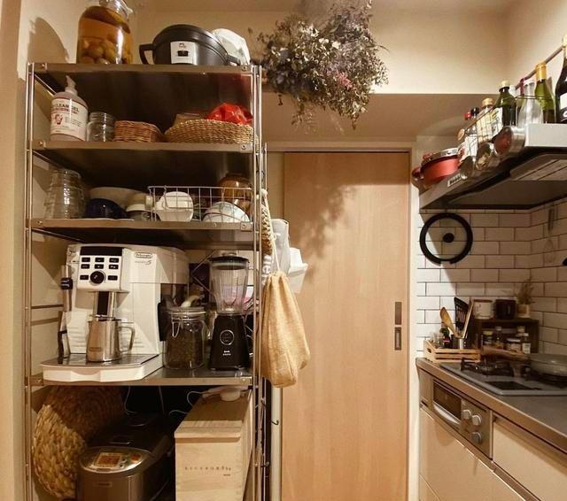 日本80后女孩独居32㎡公寓,全屋简单温暖,太有安全感了