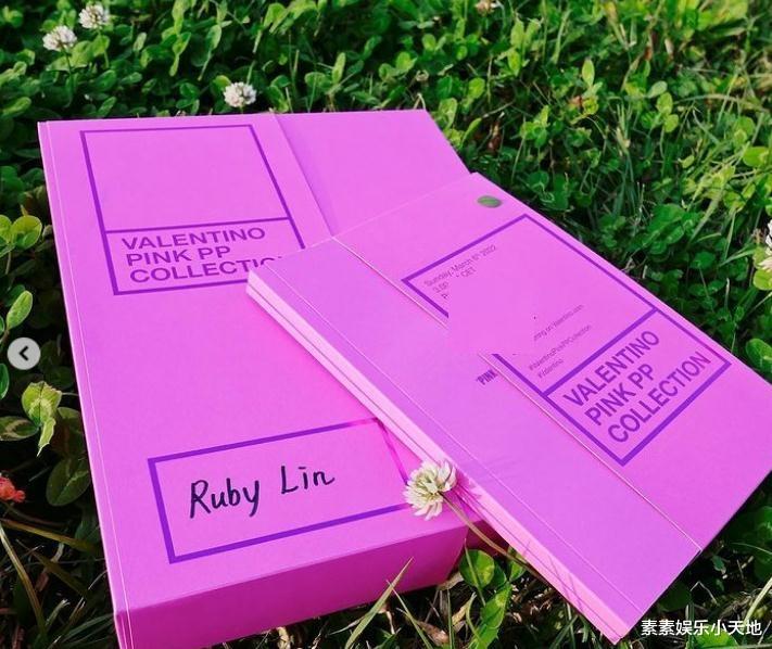 孙艺珍|孙艺珍穿白婚纱裙露面，结婚前给粉丝惊喜，发型跟新娘造型匹配