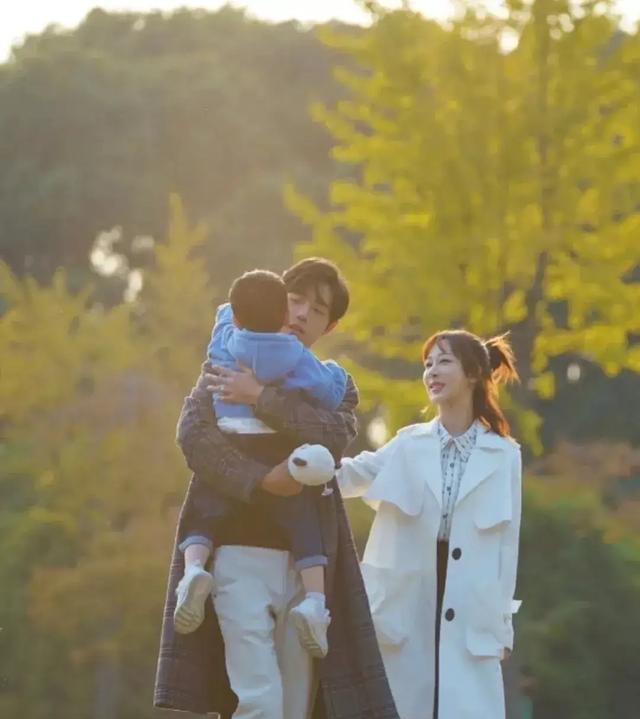 肖战|肖战搭档过的女演员,杨紫、钟楚曦、李沁谁更有CP感?