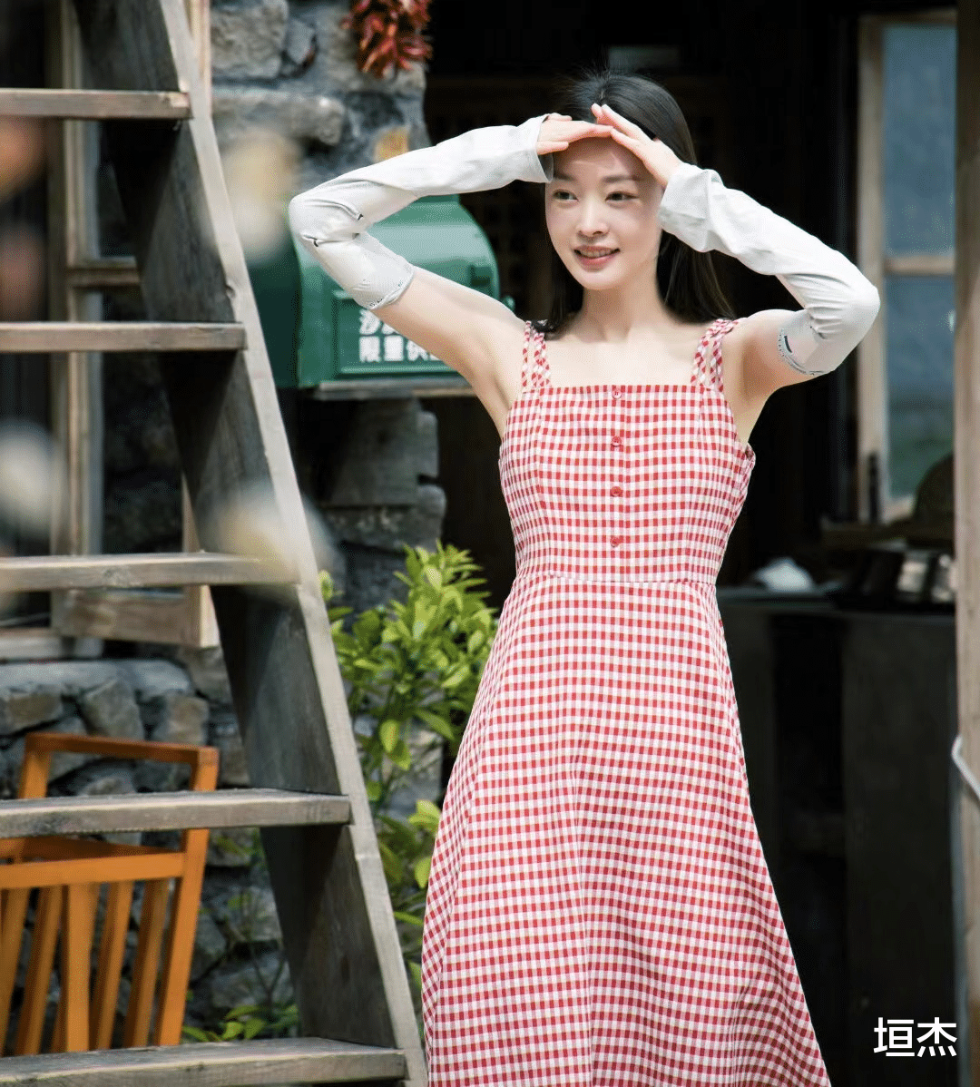 宋轶|“百家争嫂”,和白敬亭恋情曝光后,宋轶被全网祝福,她凭什么?