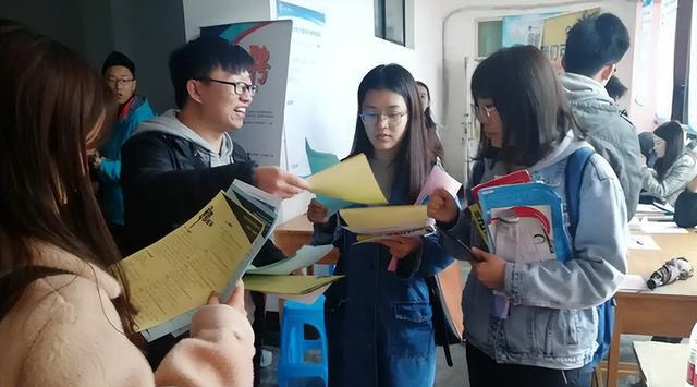 大学生|又一体制内单位公开扩招,工资高有编制,应届生和往届生均可报考