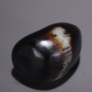 |旧藏·和田玉黑皮原石籽料