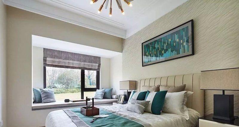 只装石膏线的极简装修,三幅屏风就特显古风韵味,高级感十足