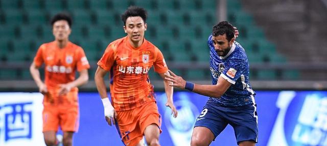 米兰|1-0！泰山轻取“小弟”，骨折老将破门，国脚边锋“满血”归来
