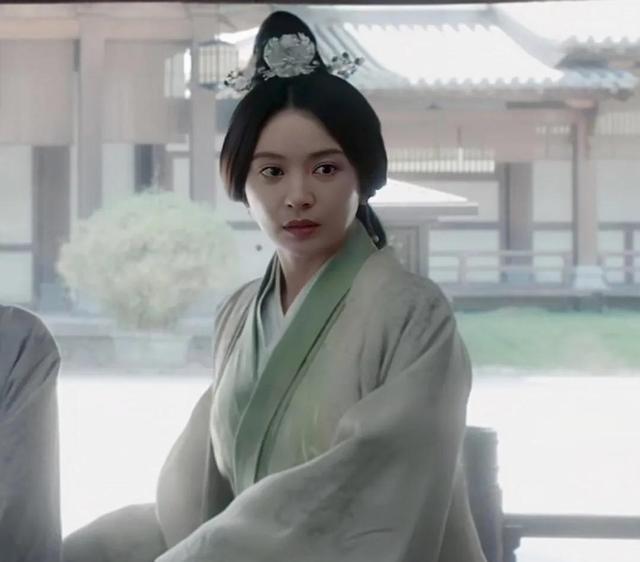 施诗|还记得施诗吗？《星汉灿烂》中出演反派大boss，眼神中都是戏